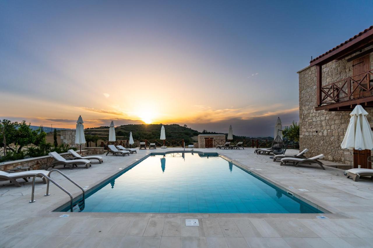 Harma Traditional Boutique Suites Paphos Exteriör bild