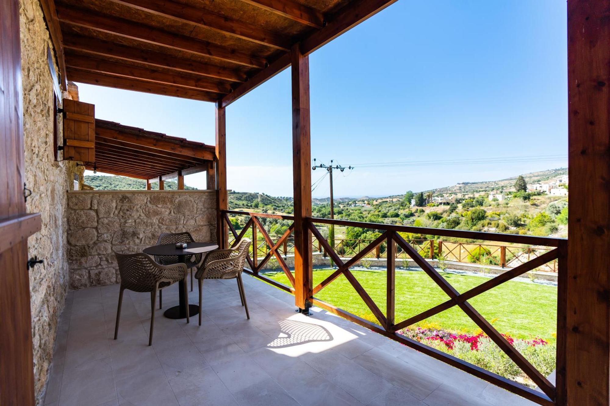 Harma Traditional Boutique Suites Paphos Rum bild