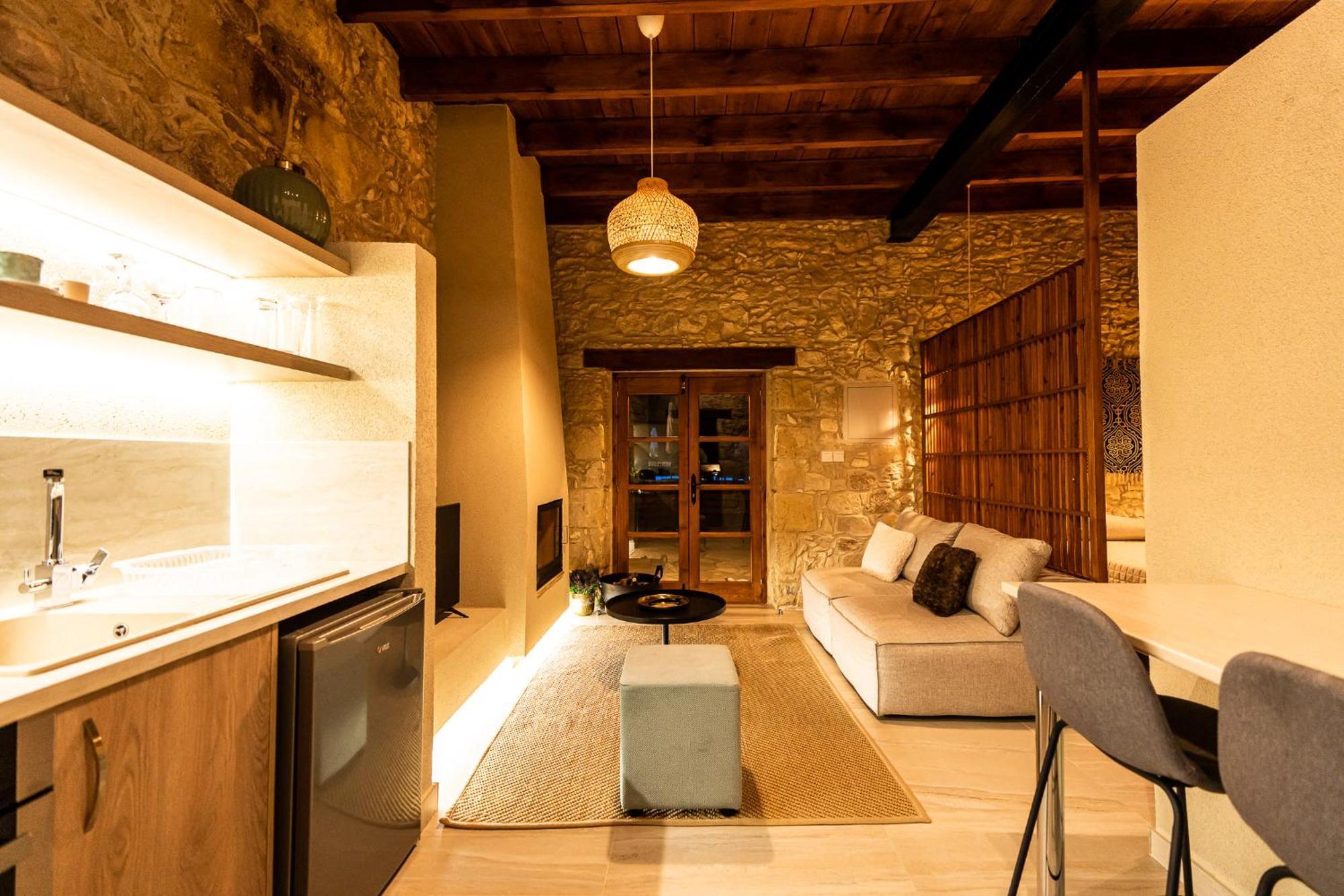 Harma Traditional Boutique Suites Paphos Rum bild