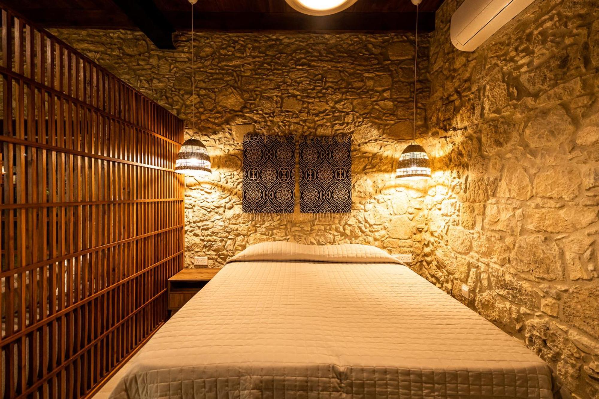 Harma Traditional Boutique Suites Paphos Rum bild