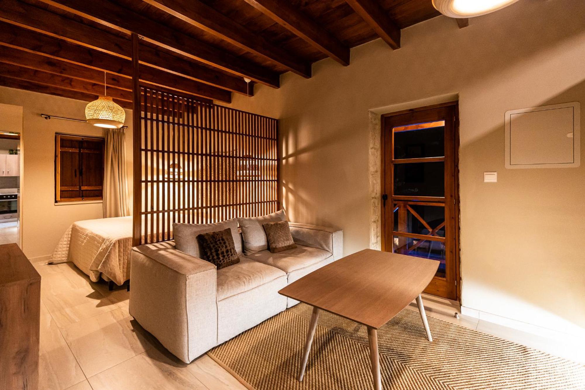 Harma Traditional Boutique Suites Paphos Rum bild