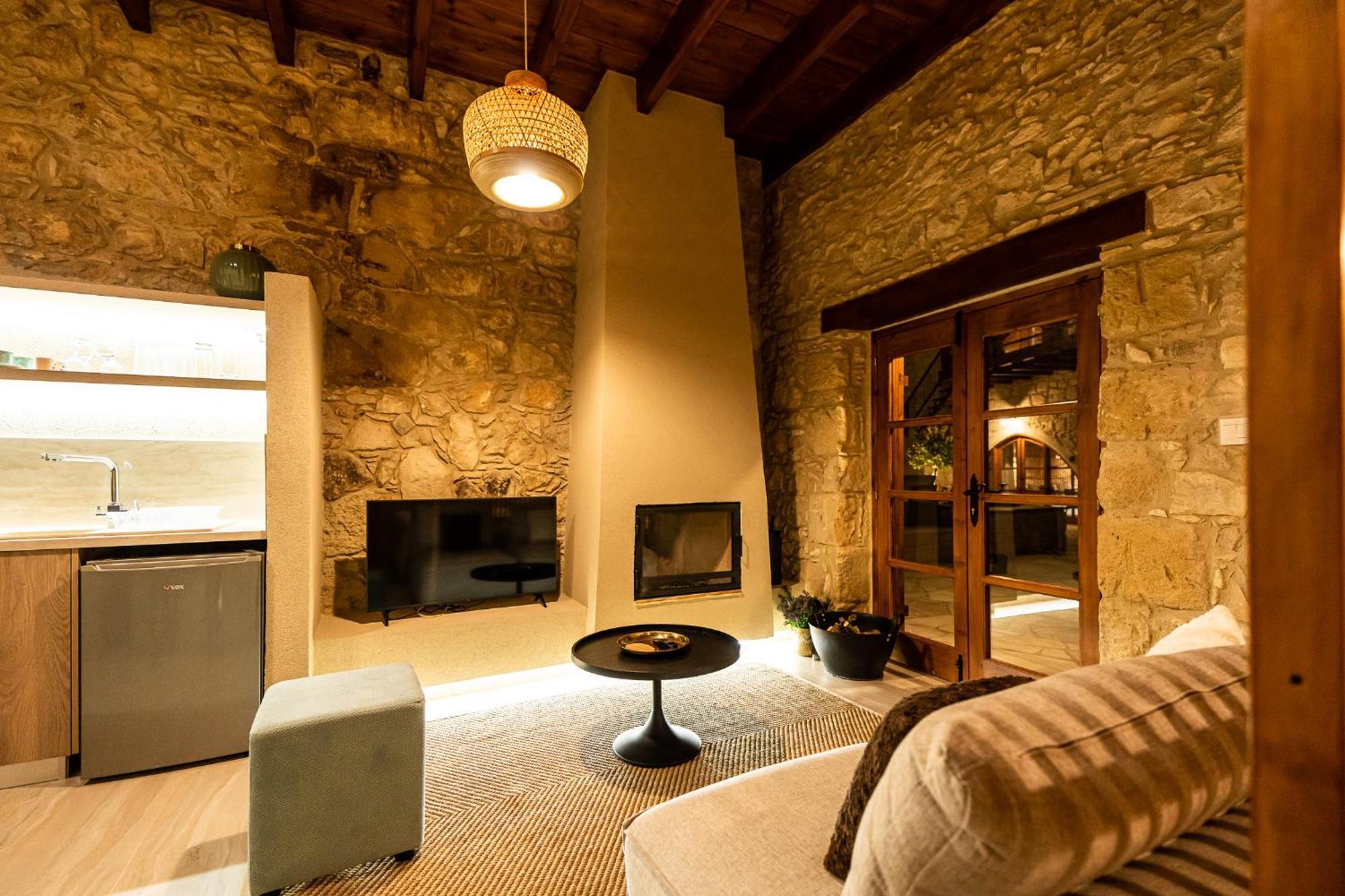 Harma Traditional Boutique Suites Paphos Exteriör bild